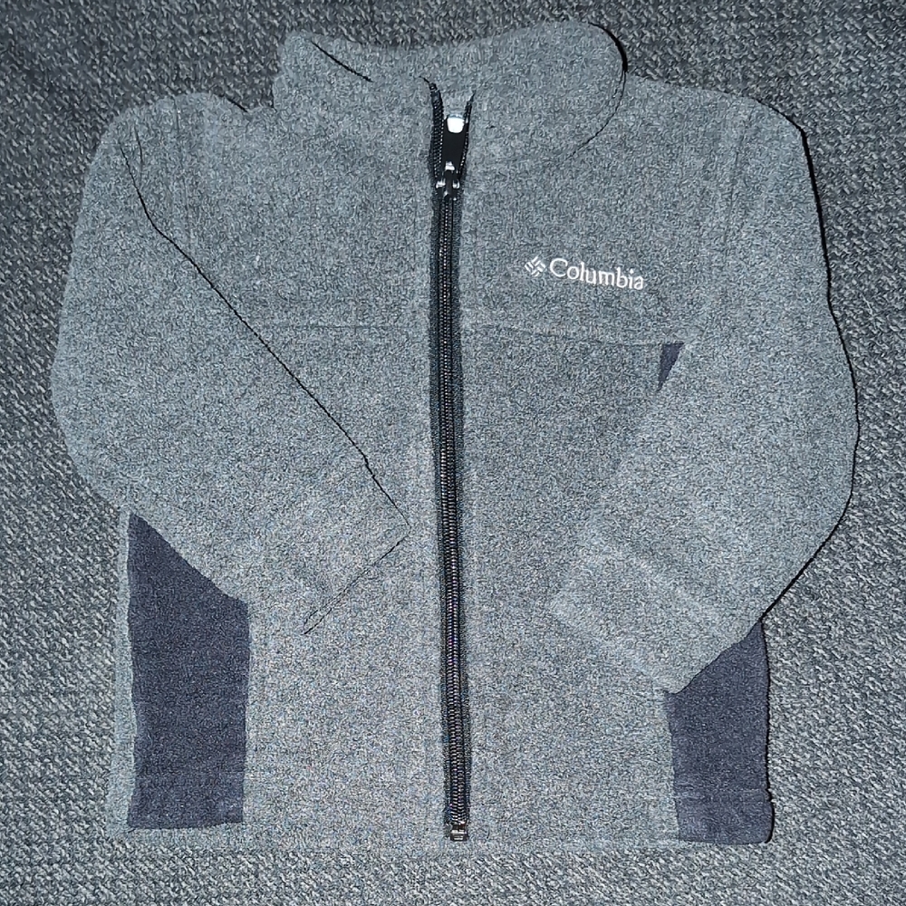 Columbia Gray and Black Fleece Sweatshirt